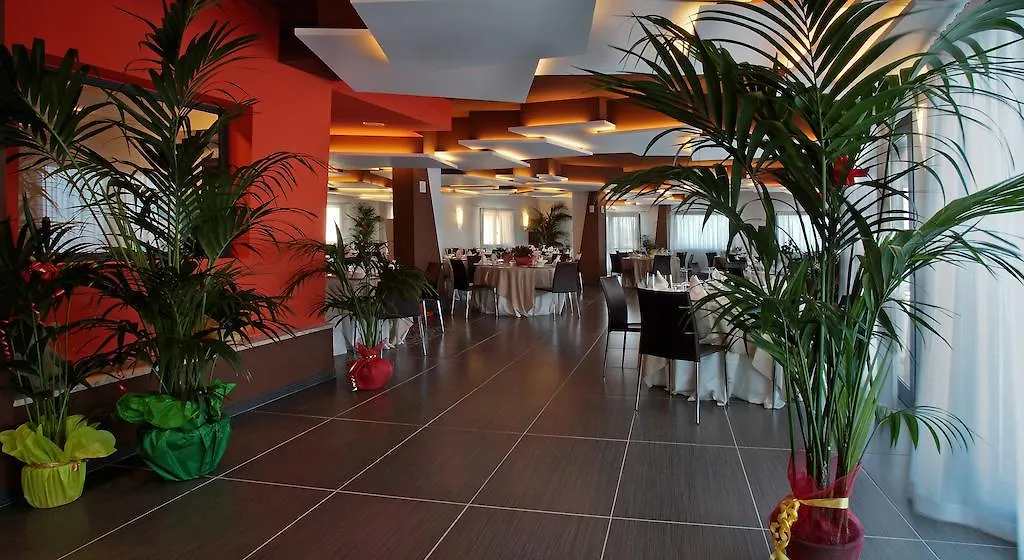 Tus'Hotel-1